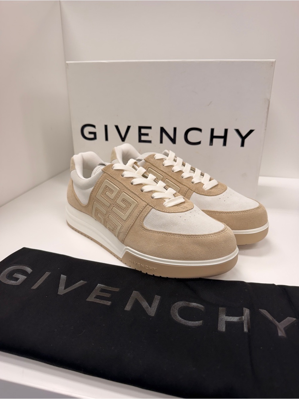 Givenchy Men's G4 Low Sneakers in Beige/White